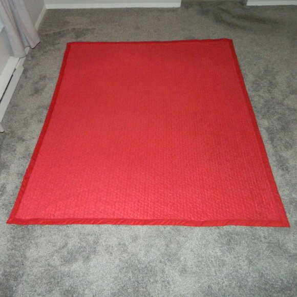 Hello Kitty Twin Size Thick Fleece Quilted Blanket - Picture 12 of 14